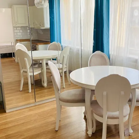 Uroczy Apartament